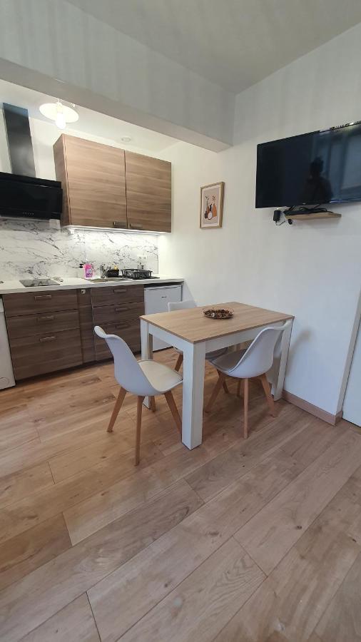 Appartement Cosy Entier, Parking Gratuit Dans La Rue 디종 외부 사진